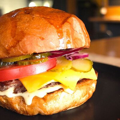 Чизбургерв Смоки-паб Станция по цене 780 ₽