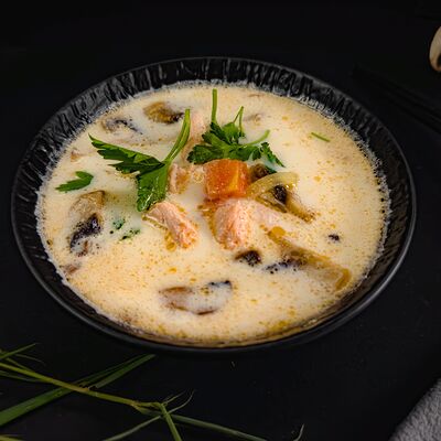 Уха по-фински в Ёжкин ролл по цене 689 ₽