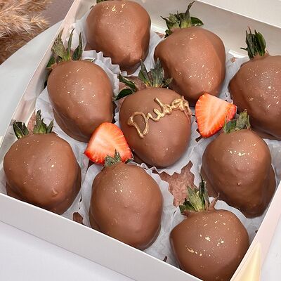 Дубайская клубника в шоколаде New в Букет Альфред I клубника в шоколаде и букеты по цене 3590 ₽