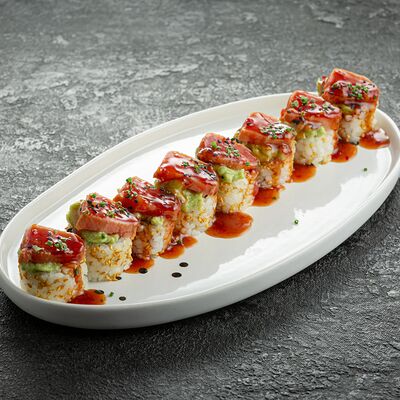 Татаки тунец с авокадо и соусом сладкий чили в Ikigai по цене 650 ₽