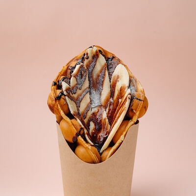 Вафля с бананом и нутеллой в Double Bubble Tea по цене 460 ₽