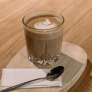 Д* Флет уайт в ЭлеКафе по цене 275 ₽