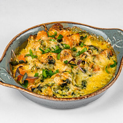 Запеканка с сёмгой и овощами в Фёст по цене 690 ₽