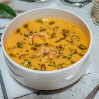 Тыквенный крем-суп с креветками с нотками пикантности в APOLLO