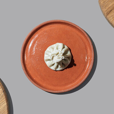 Хинкали с говядиной-свининой в Хачапури и вино по цене 84 ₽