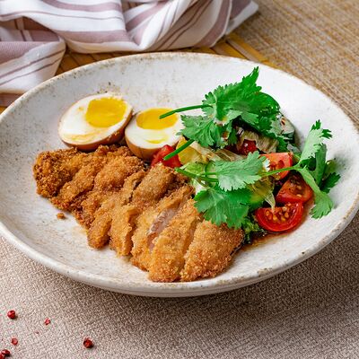 Салат с хрустящим цыпленком и маринованным яйцом в Бурито по цене 520 ₽