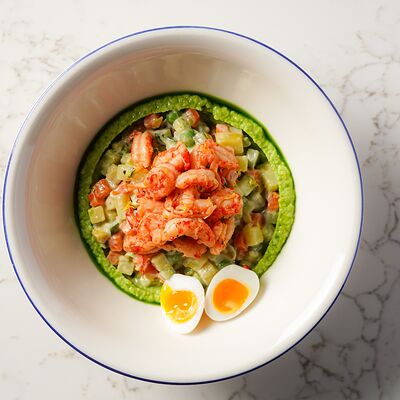 Оливье с раковыми шейками в Волгоречье по цене 560 ₽