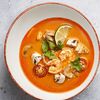 Том ям с креветками и курицей в Эклерная по цене 810
