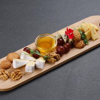 Ассорти сырное с виноградом и орехами в Акватория по цене 900 ₽