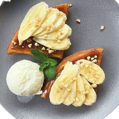 Десерт Банан и карамель в BUENO cafe по цене 630 ₽