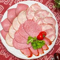 Ассорти мясных закусок в Даридури