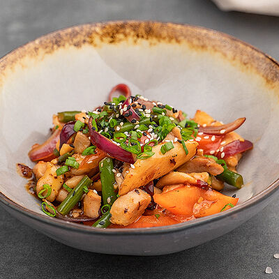 Цыпленок по-тайски в Престо по цене 760 ₽