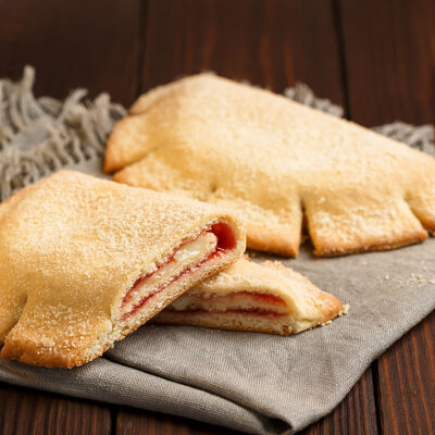 Пирожок Клубника с бананом в Жар Свежар по цене 32 ₽