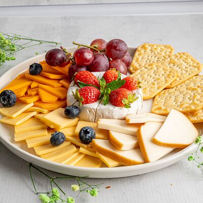 Сырная тарелка в KanapeFest по цене 2460 ₽