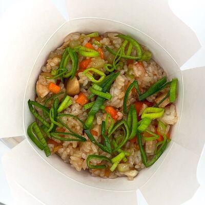 Рис с курицей в Эби Суши по цене 471 ₽