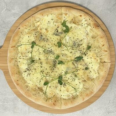 Четыре сыра (30 см) в Рабарбар по цене 870 ₽