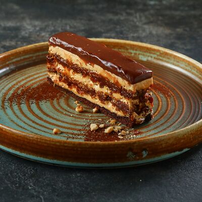 Миндальный торт в Баклажан в ТЦ 