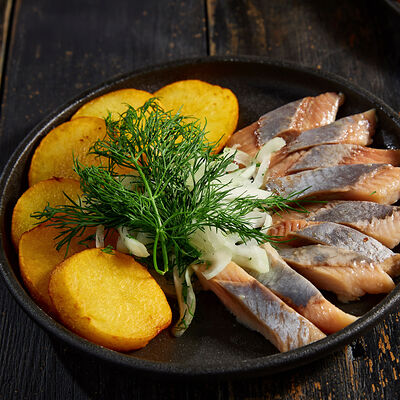 Сельдь слабосоленая в ЕрмолаевЪ Охота и Рыбалка по цене 390 ₽