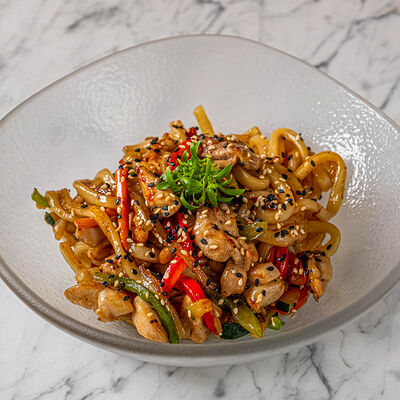 Лапша с курицей в соусе териякив Dragon по цене 1050 ₽