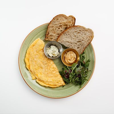 Омлет в White Fox Cafe по цене 505 ₽