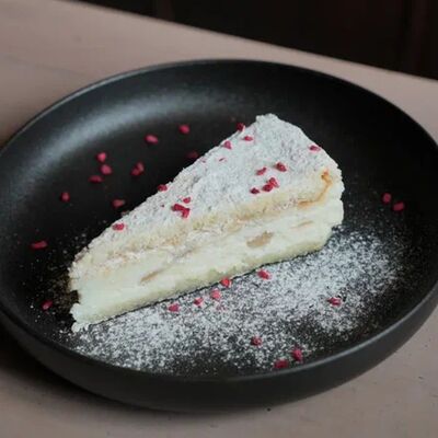 Торт Рикотта с грушей в Luna Urban по цене 550 ₽