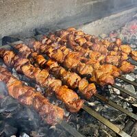 Шашлык из cвинoй шейки в Каракилис