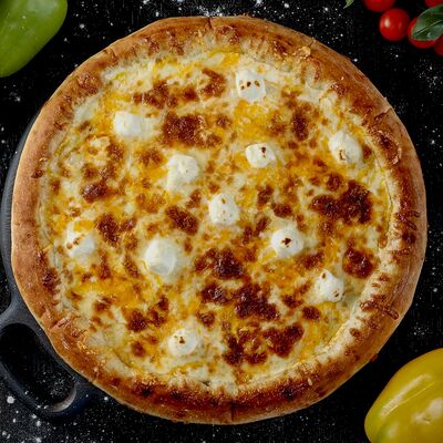 Пицца Четыре сыра 22 см в Hot Pizza по цене 550 ₽