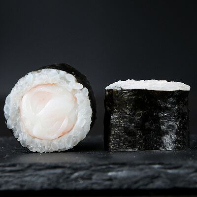 Классика-ролл с креветкойв Loca Pizza по цене 380 ₽