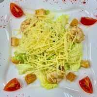 Салат Цезарь с креветками в Ширван