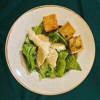 Цезарь с лососем в Бали