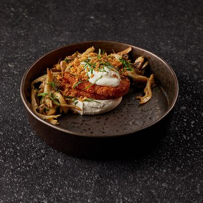 Хашбраун с грибами и сметанным кремом в Frank by Баста по цене 540 ₽