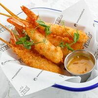 Креветки фри с соусом кунжутный карри в Petzold