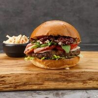 Бургер Челентано в First House Burger