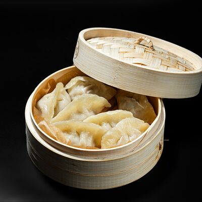 Китайские цзяо, паренные с соусом (со свининой или с курицей) (7 шт.) в Pi Am Перчик по цене 700 ₽