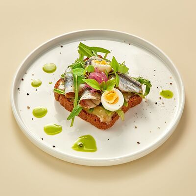 Брускетта с балтийской килькойв Регано по цене 755 ₽