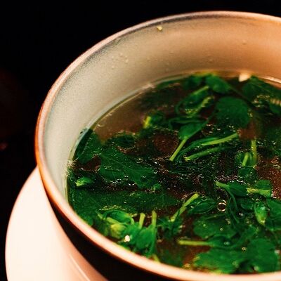 Куриный бульон с яйцом и зеленью в О`Briens по цене 224 ₽