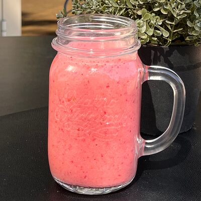 Смузи Малина, кокос, ананасв Coffee Pit по цене 350 ₽