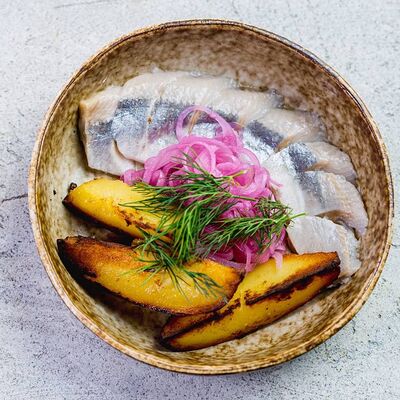 Олюторская сельдь с печеным картофелем в Edateca Едатека по цене 490 ₽