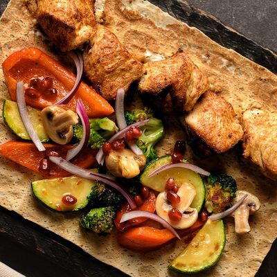 Шашлык из индейки с овощами в DiDi по цене 1130 ₽