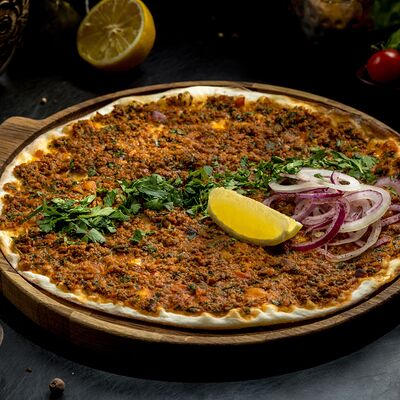 Лахмаджун Мясной в Нуар по цене 499 ₽