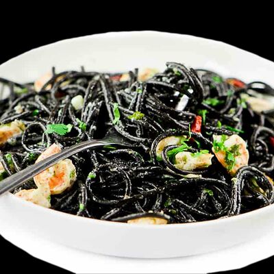 Wок Black с лососем в Asian Eat по цене 539 ₽