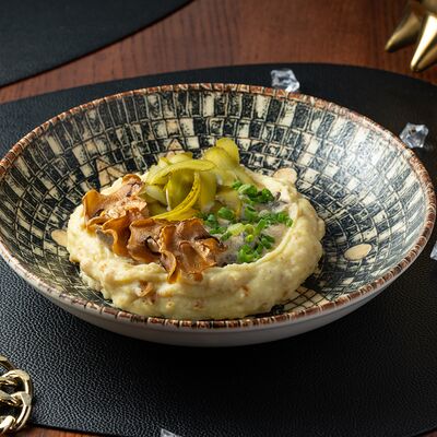 Бефстроганов из говядины с картофельным пюре в Giorgio Suluguni по цене 950 ₽