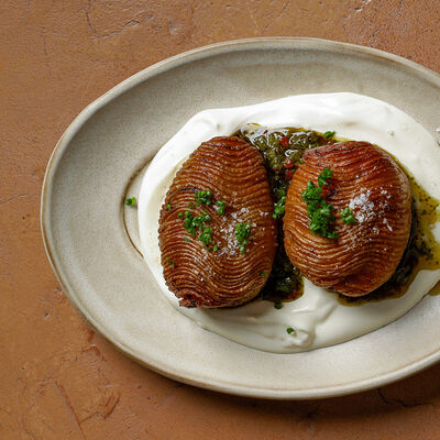 Картофель конфи, сметана, чимичурри в Maya по цене 790 ₽