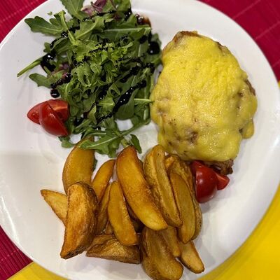 Стейк из свинины с картофелем в Уфтанма по цене 599 ₽