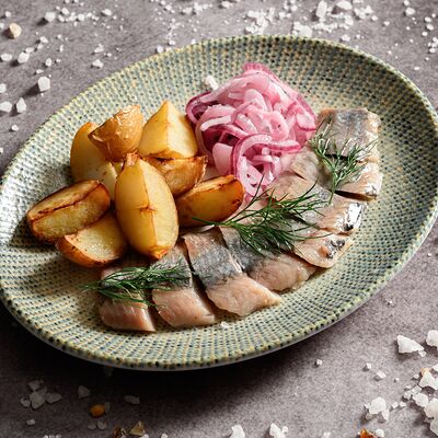 Сельдь с картофелем бейби в BierBurg по цене 349 ₽