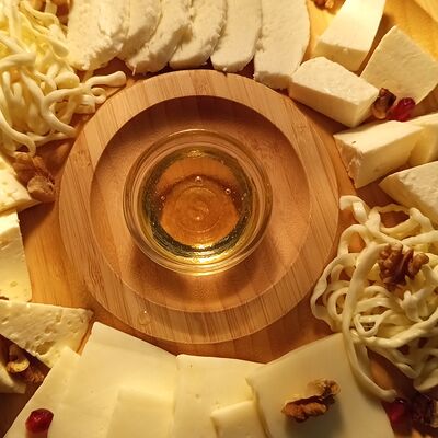 Ассорти из сыров на 2 персоны в Эник Беник по цене 1190 ₽