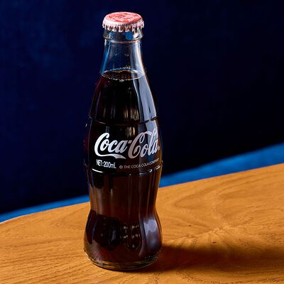 Кока-кола в NANA Pirveli по цене 370 ₽