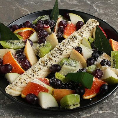 Фруктовая тарелка в FRIENDLOUNGE по цене 540 ₽