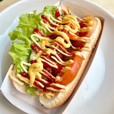 Хот-дог с наггетсами в Vegan Pyramid по цене 300 ₽