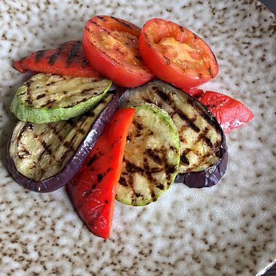 Овощи гриль в ROZENSHTEYN loft cafe по цене 350 ₽